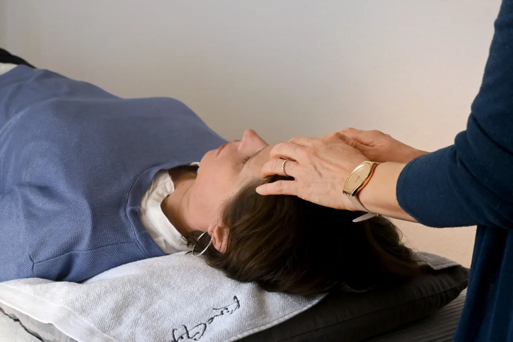 Halten von Akupressurpunkten